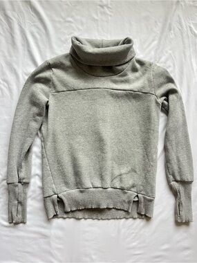 Alo Yoga Grey Haze Cowl Neck Sweatshirt XS Thumbhole Pullover Athleisure